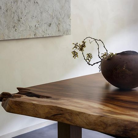 Hotel The Celestine Kyoto Gion Εξωτερικό φωτογραφία A table made from a slab of wood