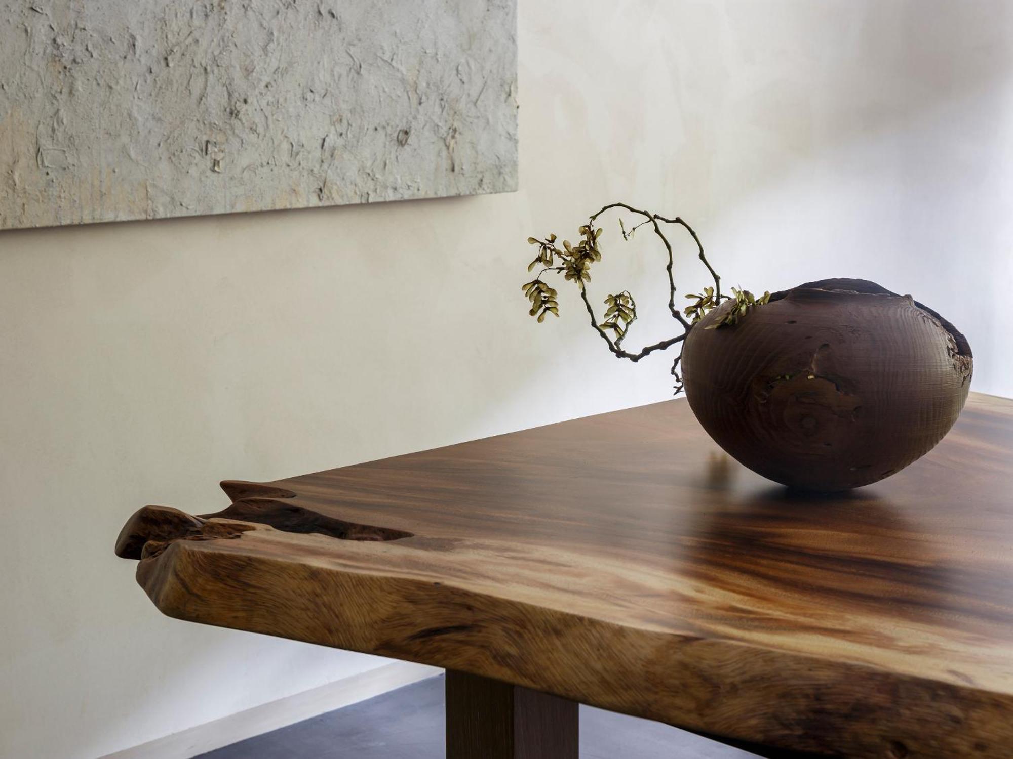 Hotel The Celestine Kyoto Gion Εξωτερικό φωτογραφία A table made from a slab of wood